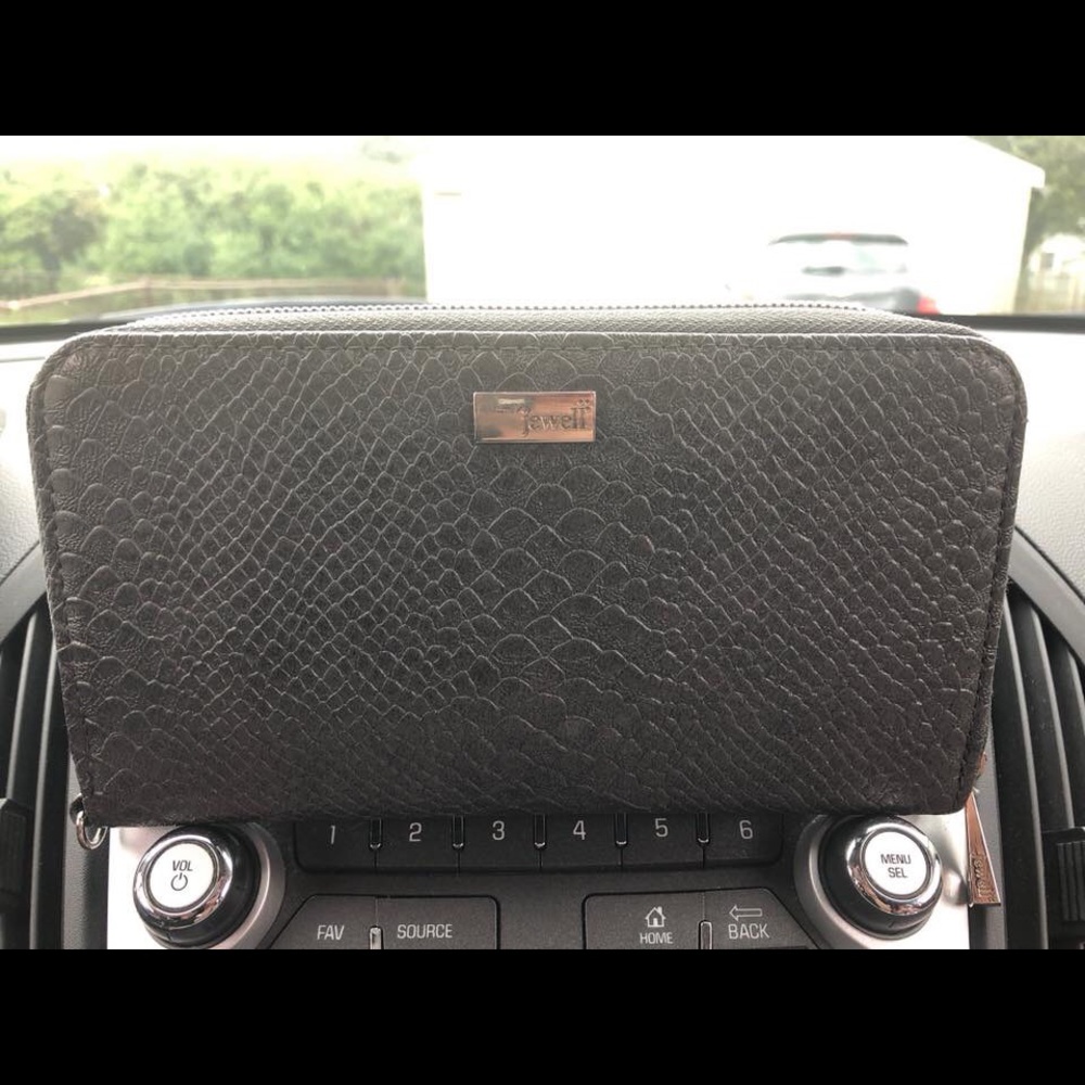 Thirty one snake skin like wallet